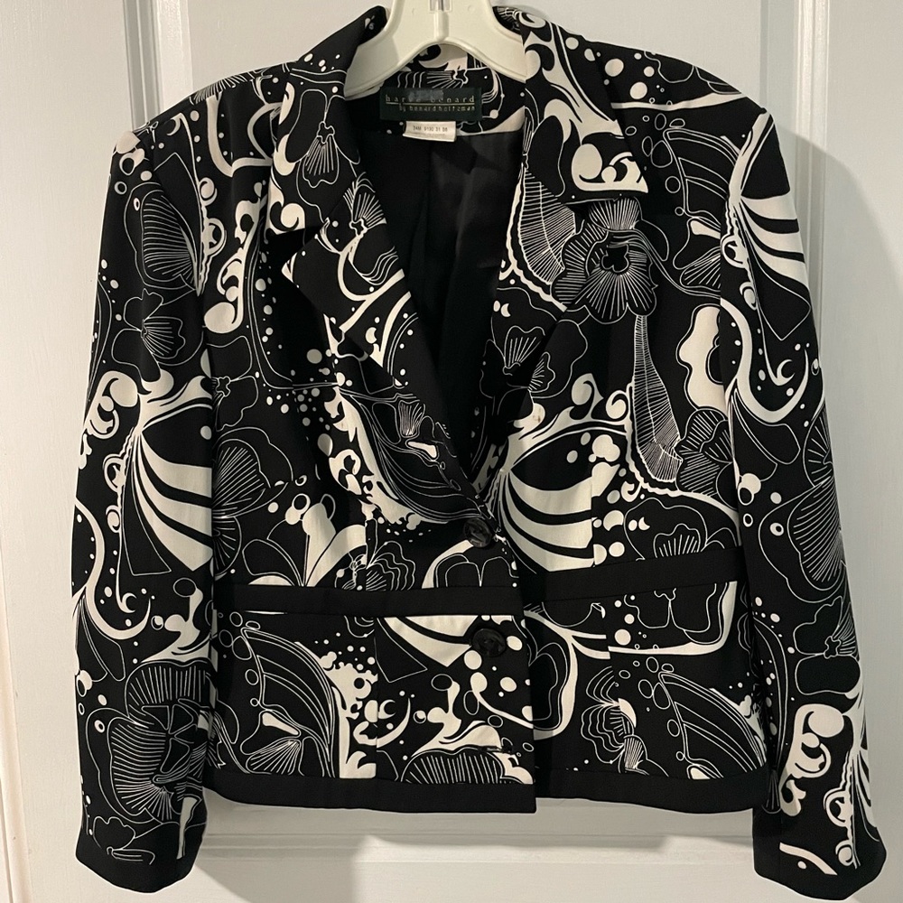 Harve Bernard Crop Blazer Size 10